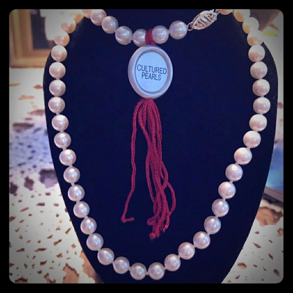 Cultured Japanese Akoya pearl 14k necklace